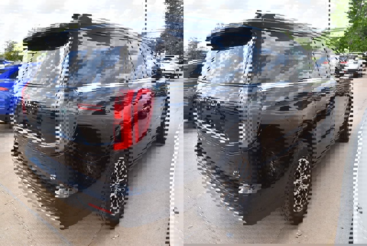 Certified 2025 Ford Expedition Max Platinum image 6