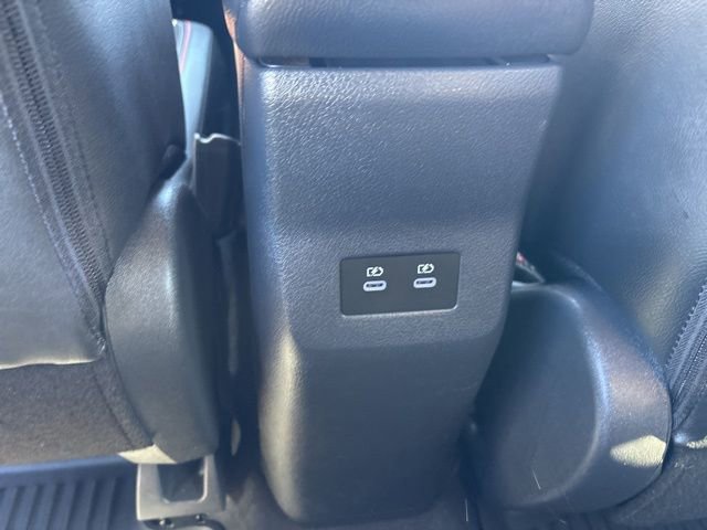 Used 2025 Nissan Kicks SR image 25