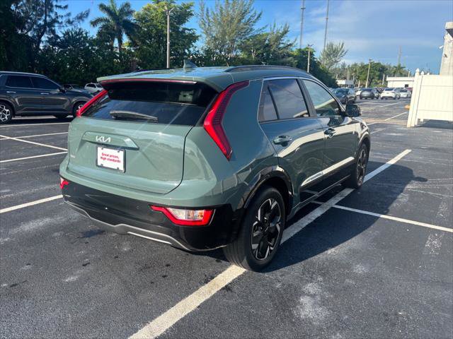 Used 2023 Kia Niro Wind w/ Wind Preserve Package FWD image 9