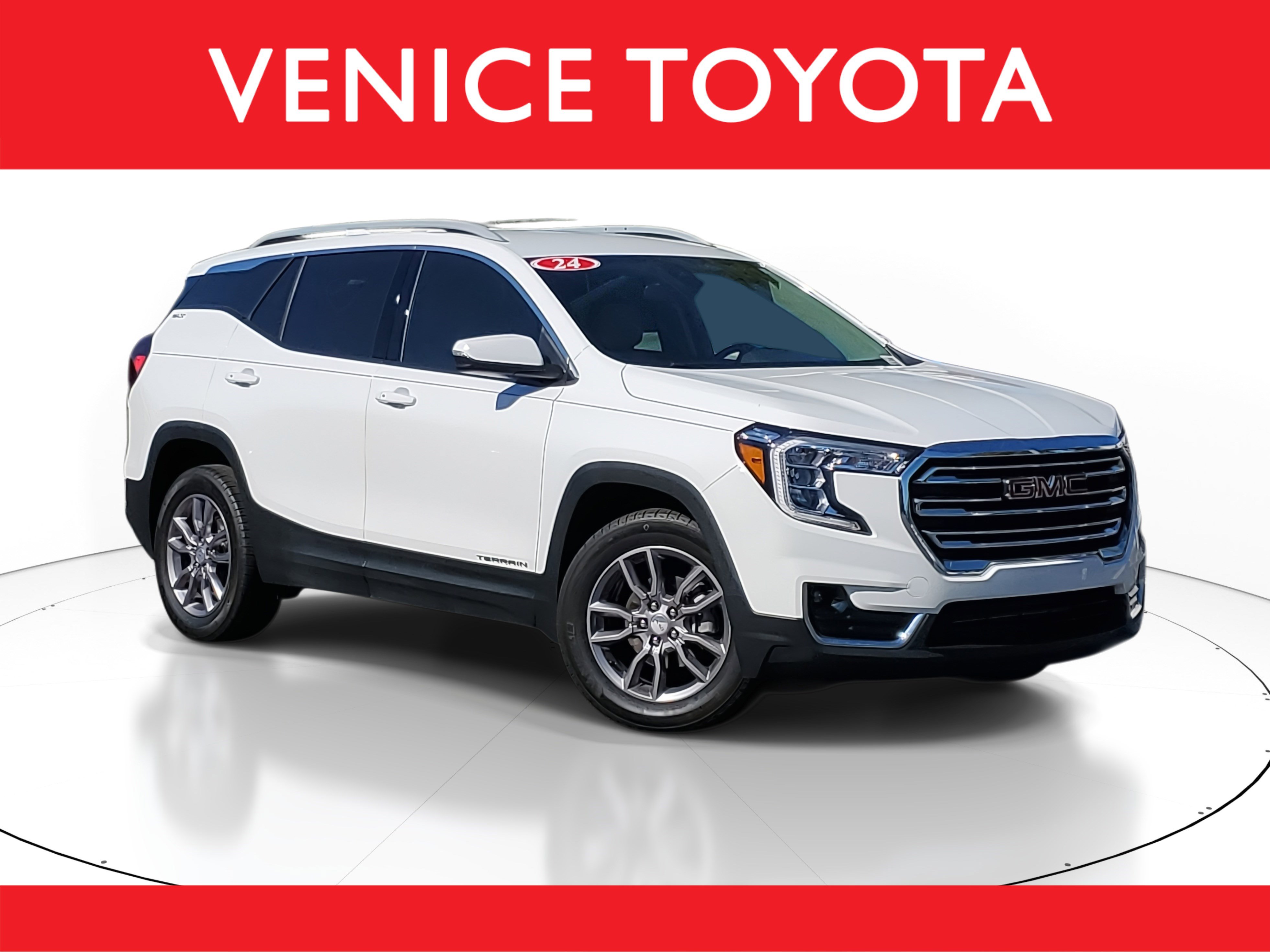 Used 2024 GMC Terrain SLT