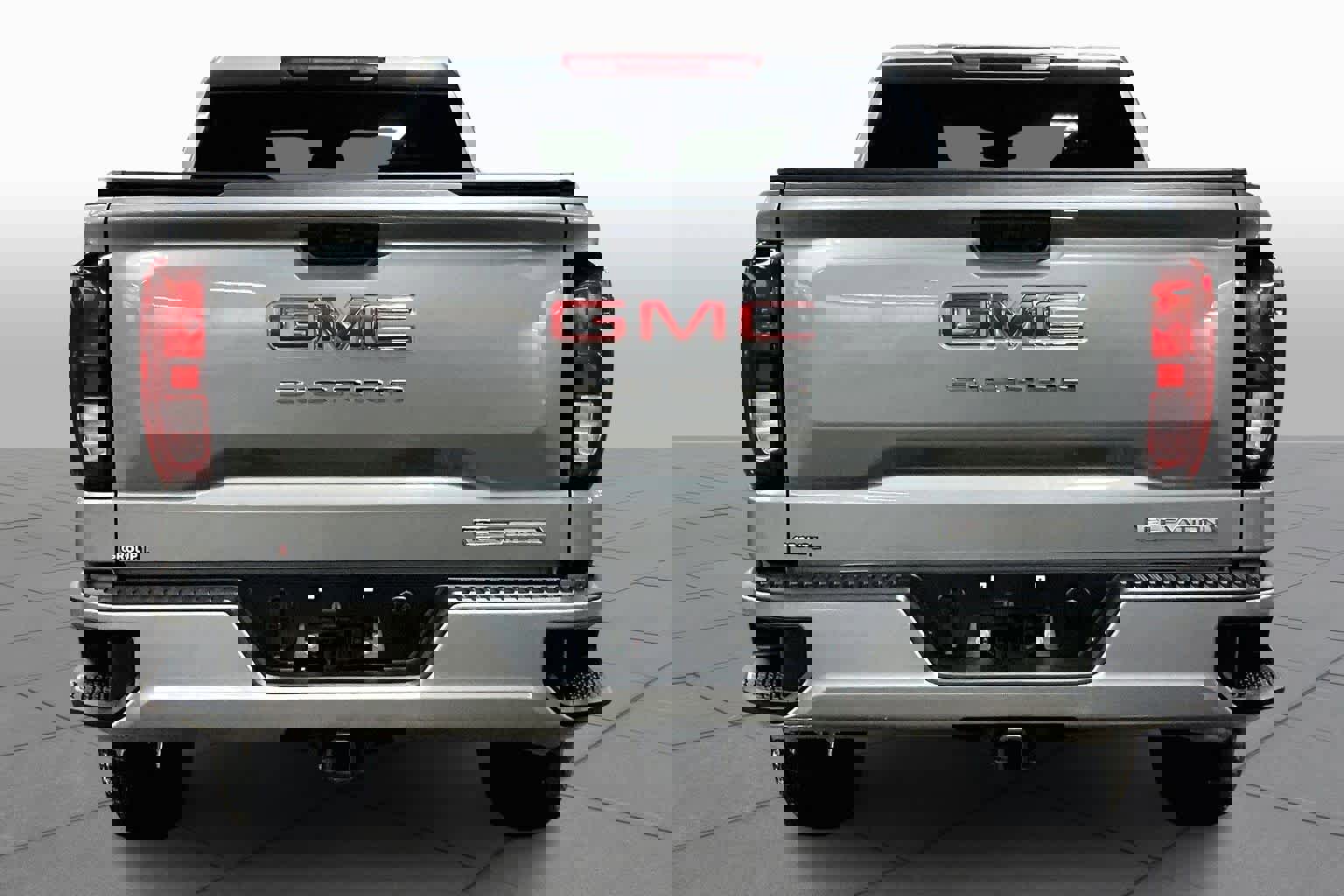 Used 2026 GMC Sierra 1500 Elevation w/ Elevation Select Package image 4