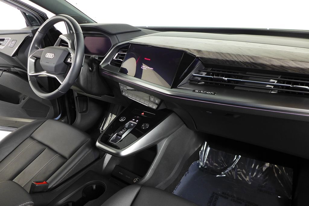 Used 2023 Audi Q4 e-tron Premium Plus w/ Premium Plus image 13