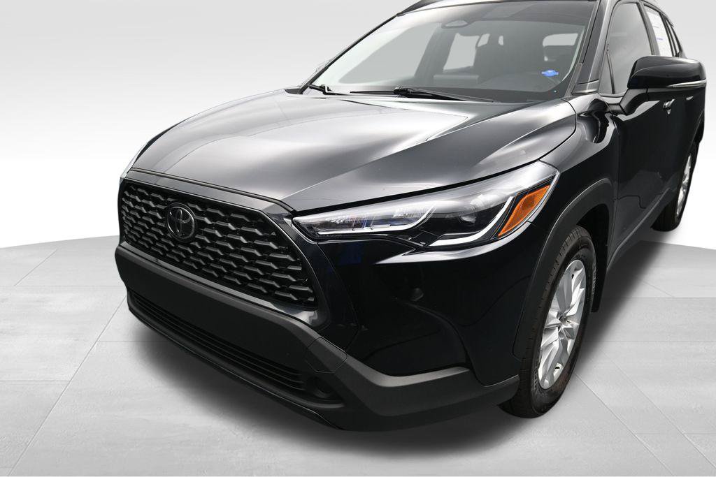 Used 2024 Toyota Corolla Cross LE w/ Moonroof Package FWD image 10