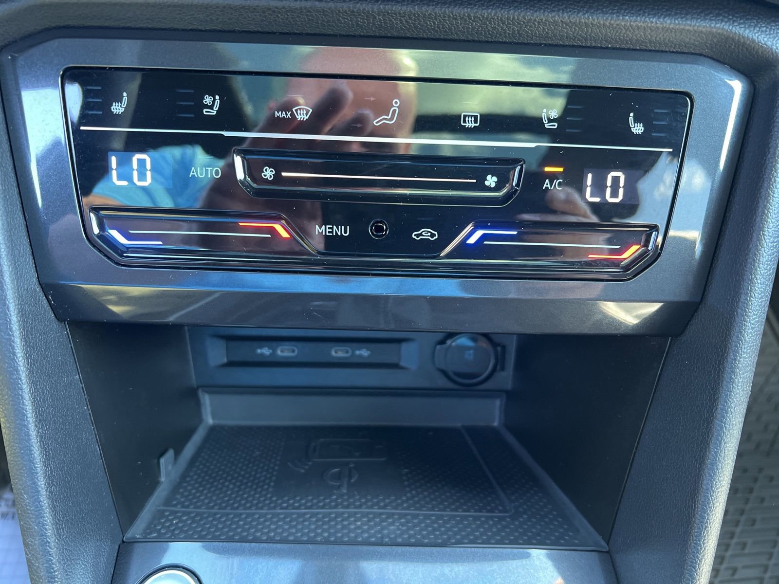 Used 2022 Volkswagen Tiguan SEL R-Line image 27