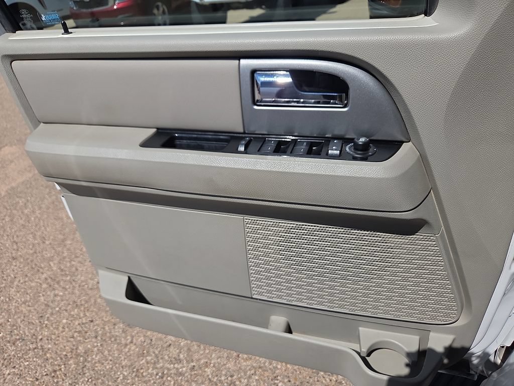 Used 2013 Ford Expedition EL Limited RWD image 20