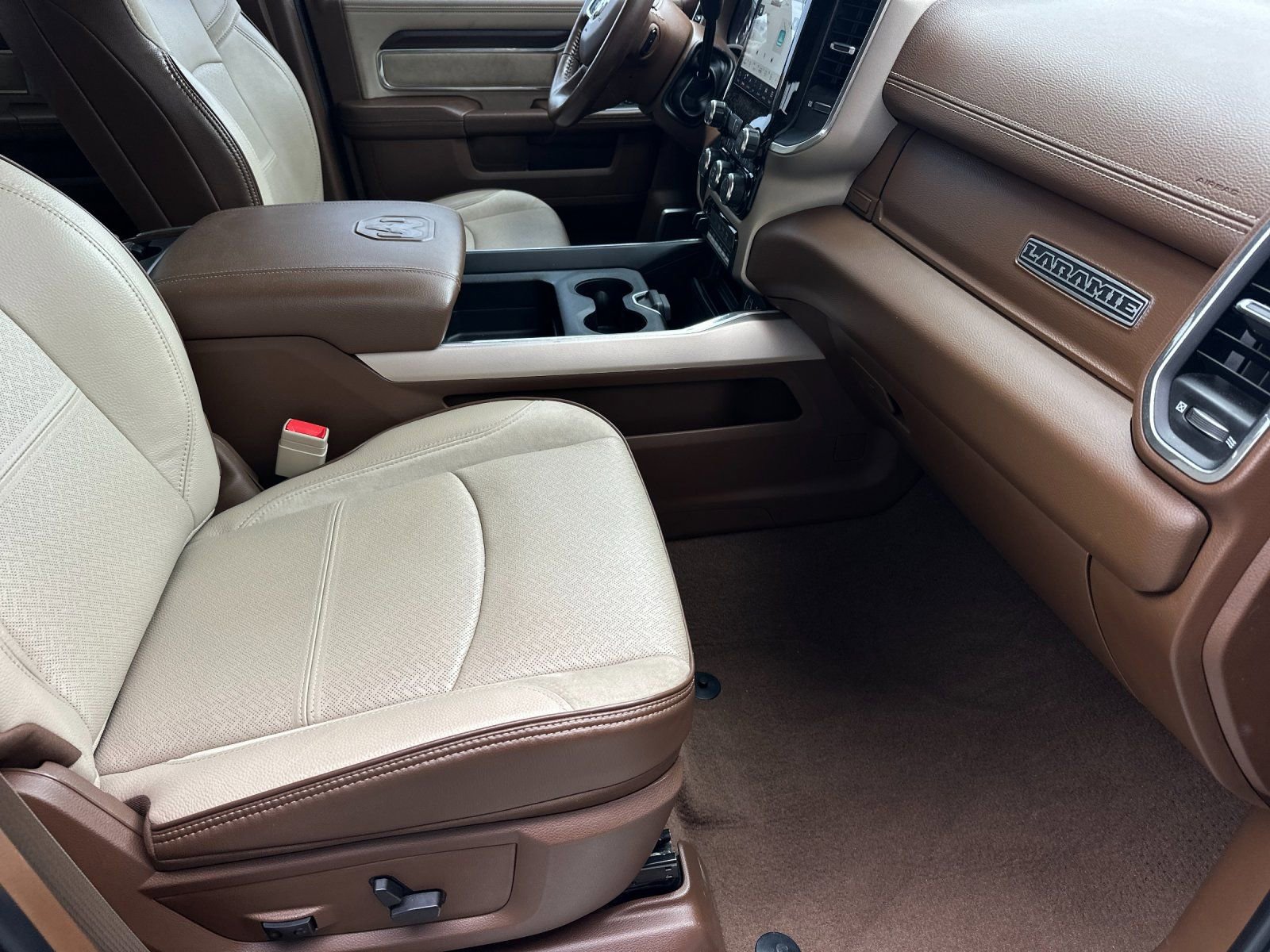 Used 2022 RAM 3500 Laramie image 14