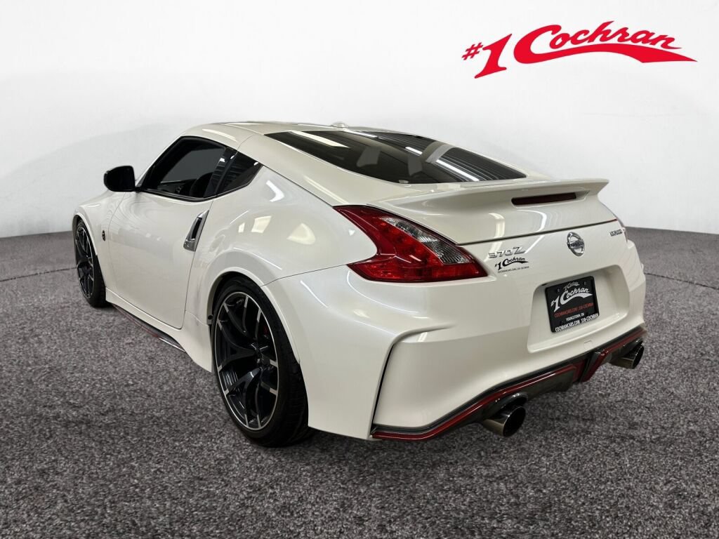Used 2017 Nissan 370Z NISMO RWD image 16