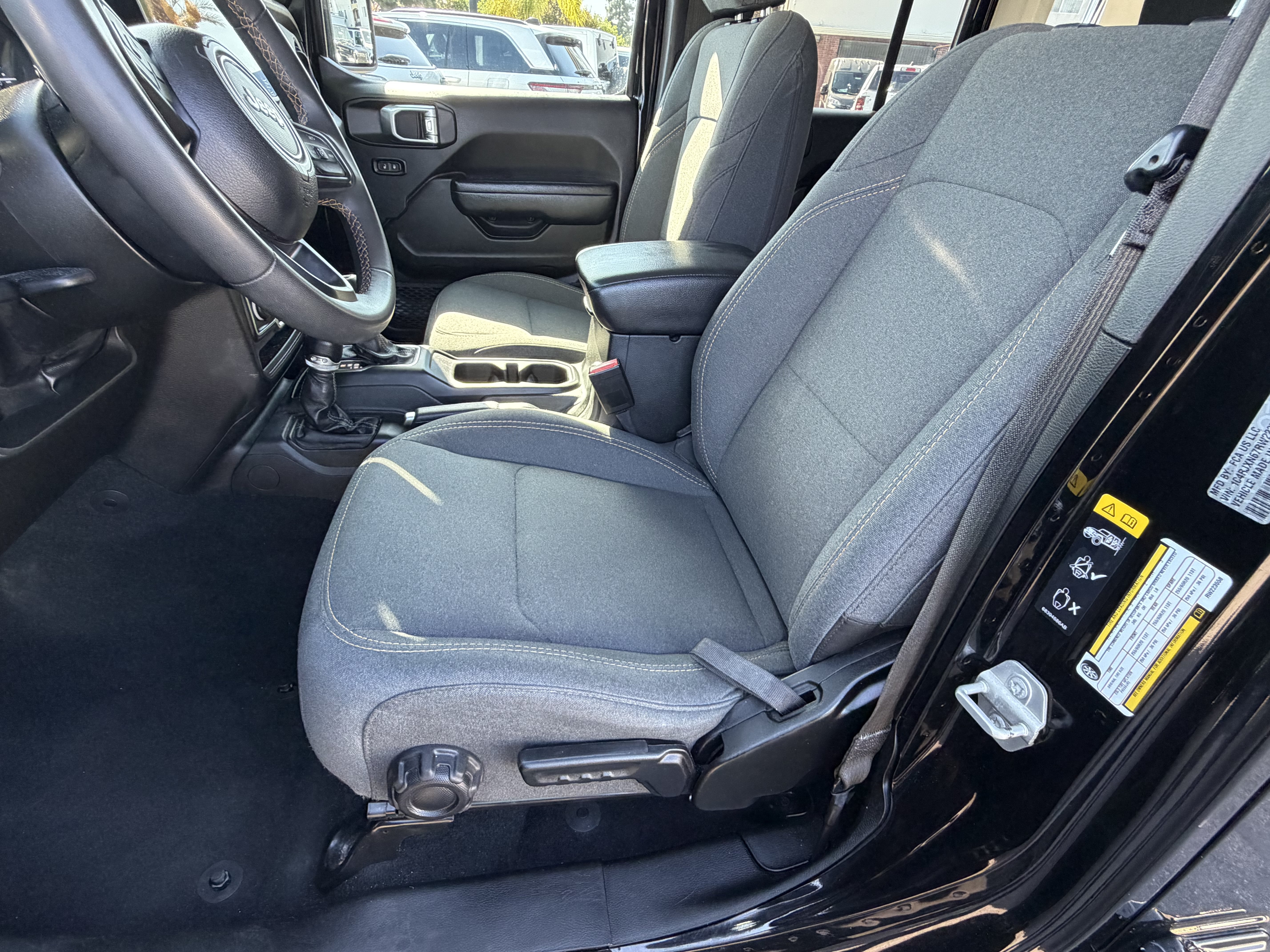 Certified 2024 Jeep Wrangler Unlimited AWD/4WD image 19