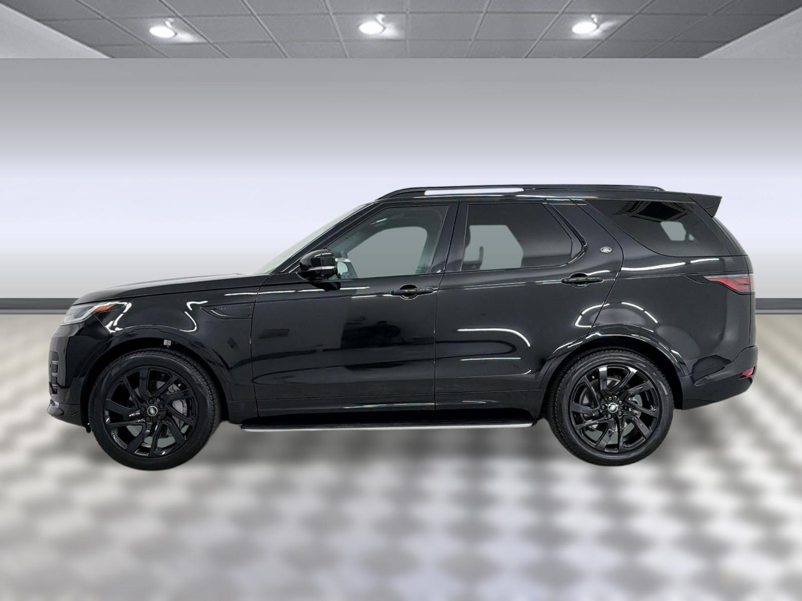 Certified 2025 Land Rover Discovery Dynamic SE AWD/4WD image 2