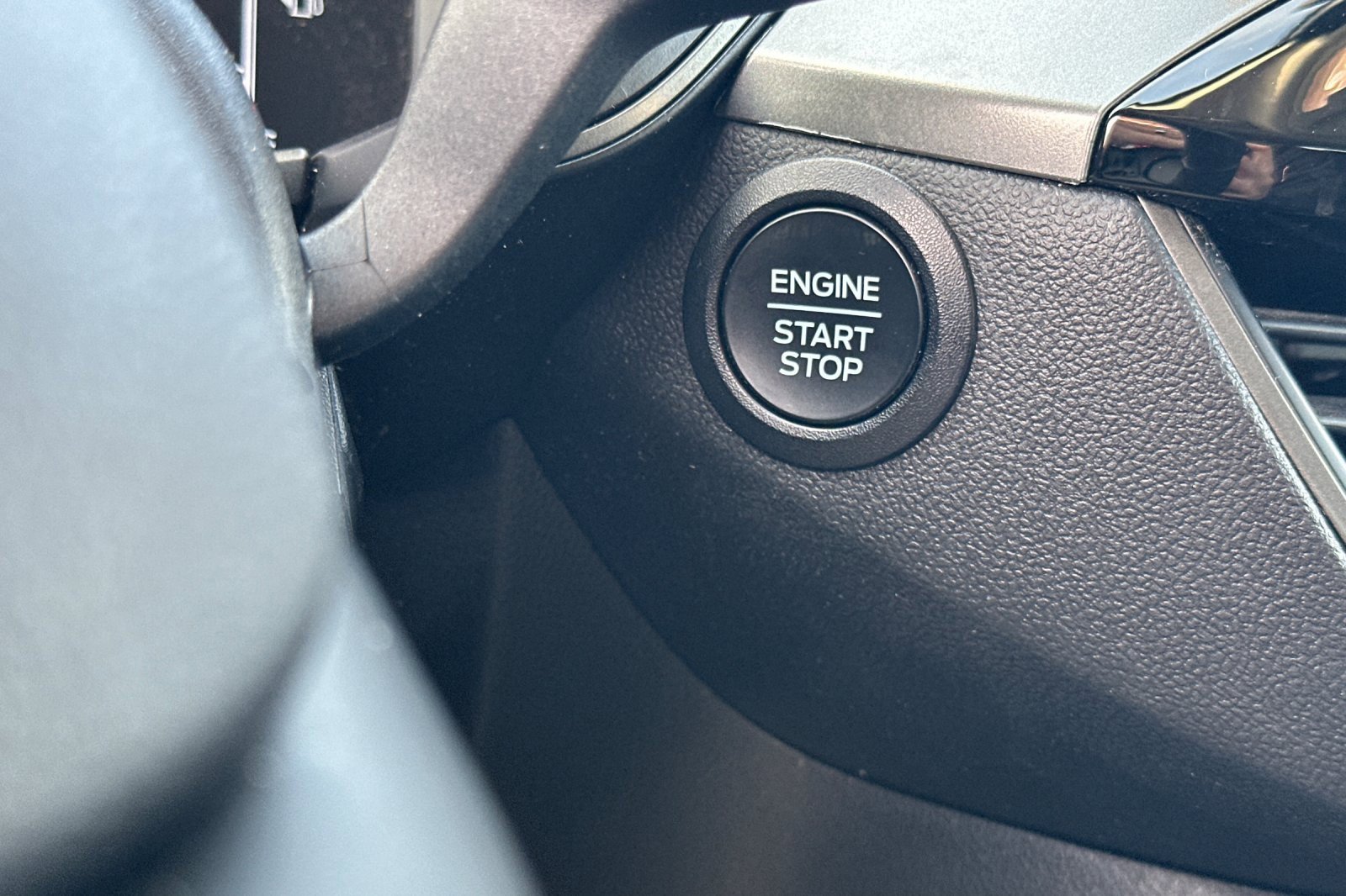 Used 2023 Ford Escape Active image 21