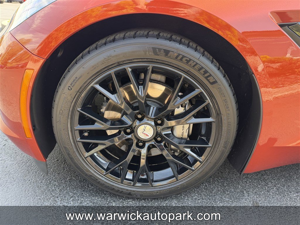 Used 2015 Chevrolet Corvette Stingray Coupe RWD image 4
