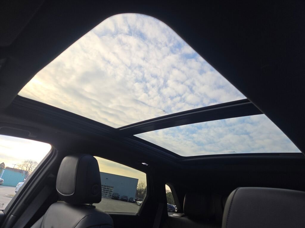 New 2025 Cadillac XT5 Premium Luxury w/ LPO, Blue Accent Package image 25