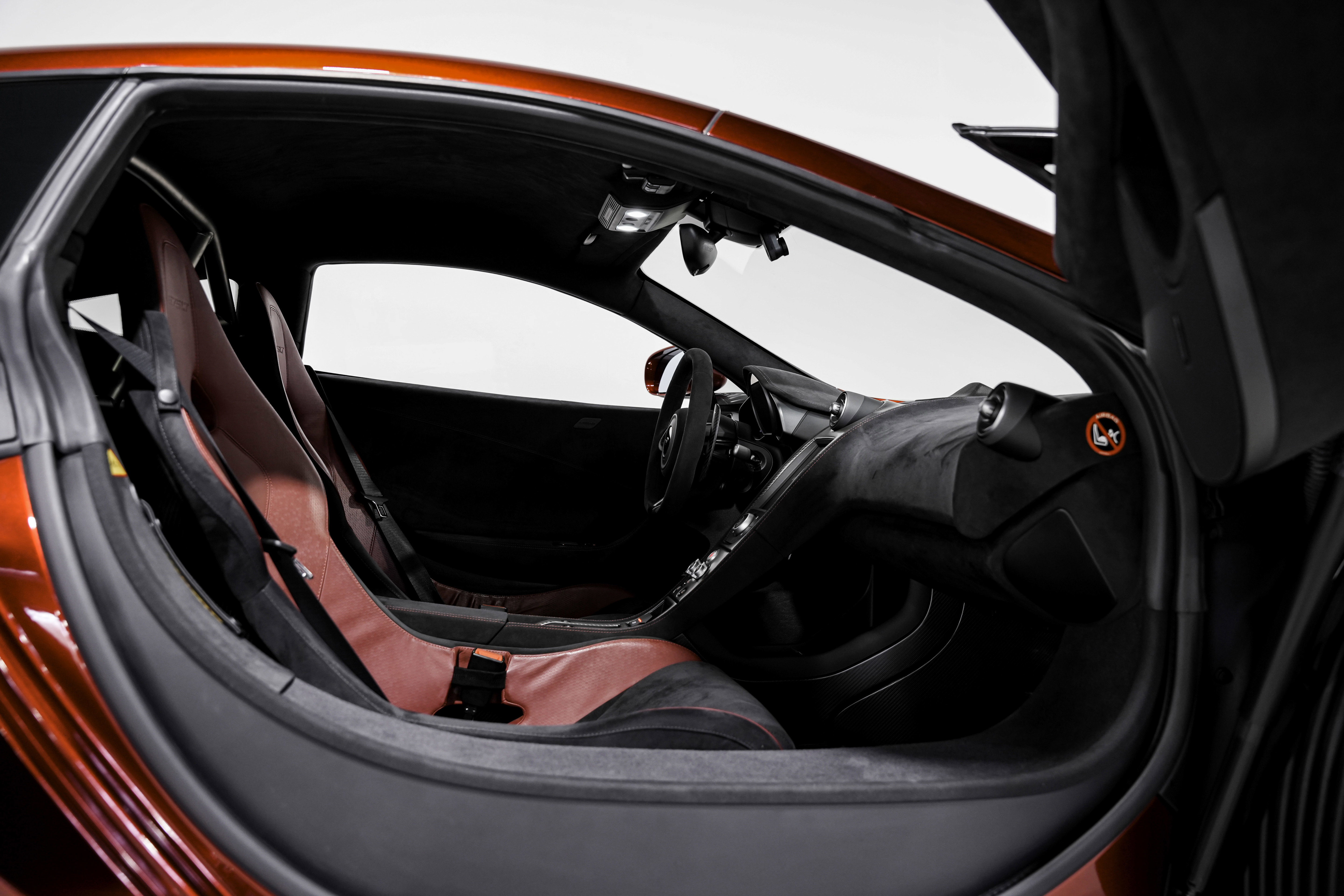 Used 2016 McLaren 675LT Coupe image 24