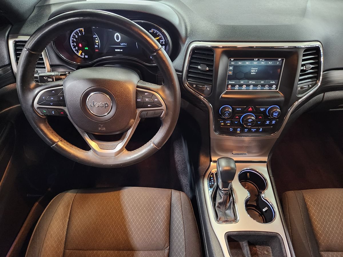 Used 2019 Jeep Grand Cherokee Laredo RWD image 45