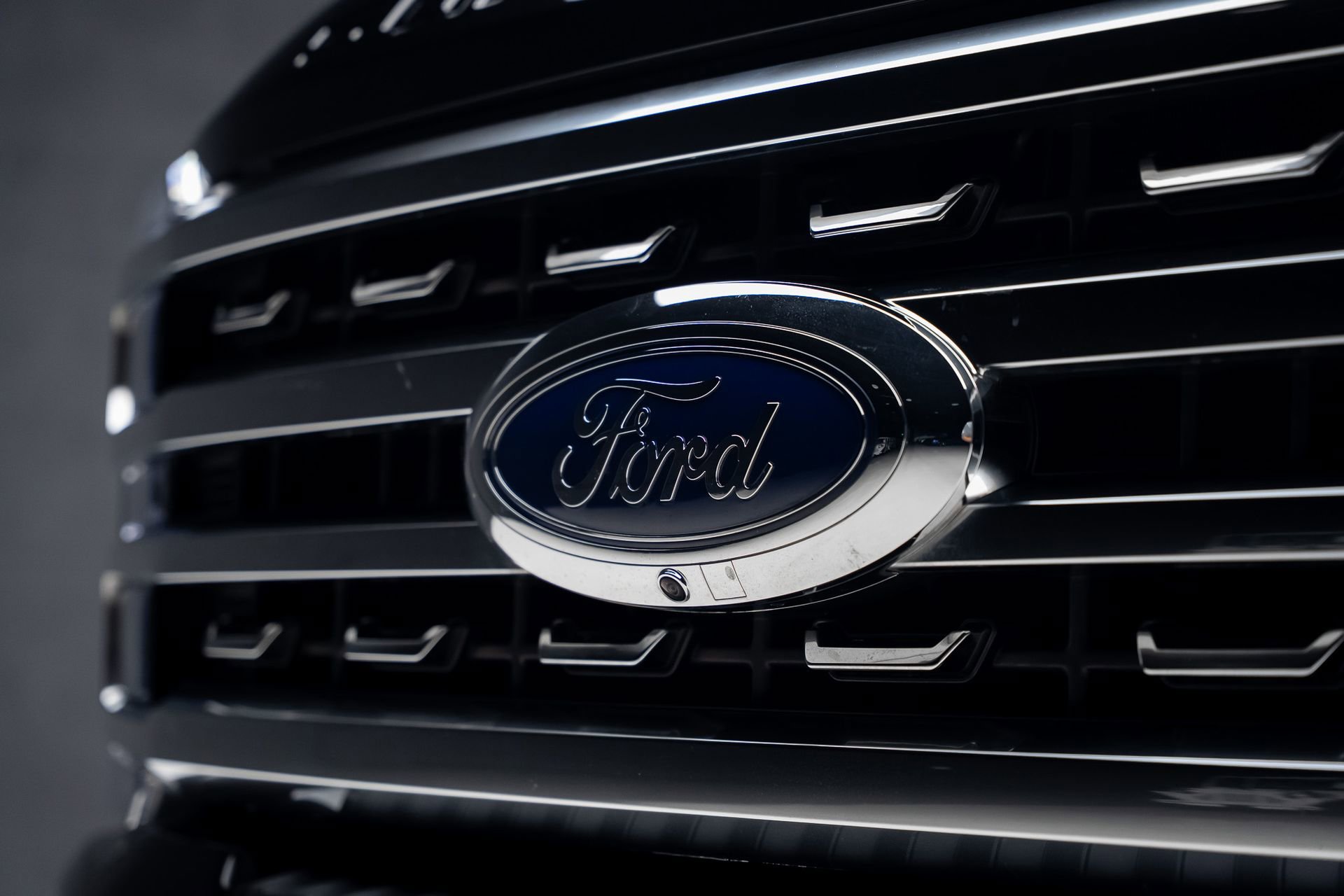 Used 2024 Ford F250 Platinum w/ Tremor Off-Road Package image 13