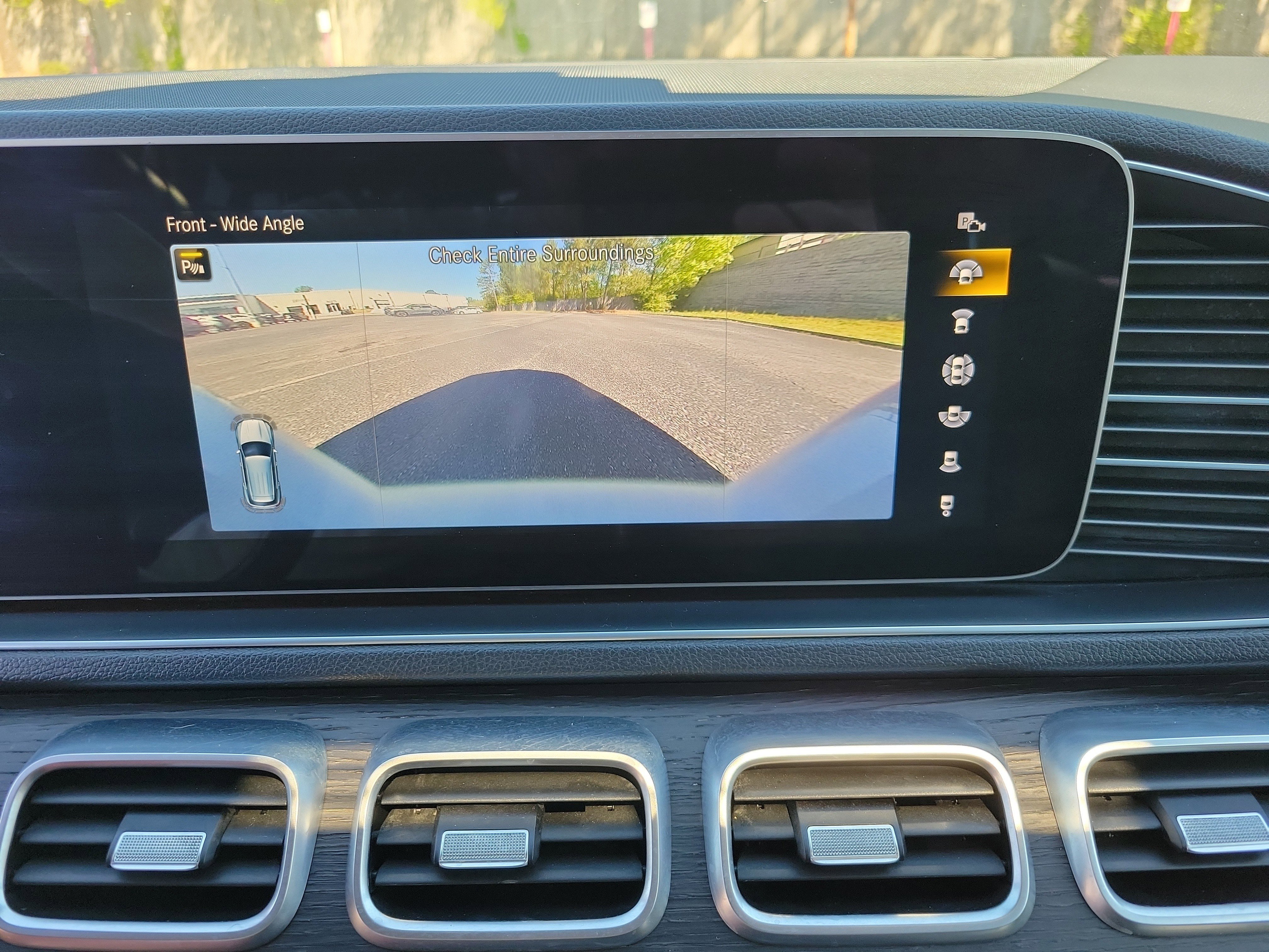 Used 2022 Mercedes-Benz GLE 350 w/ Premium Package image 17