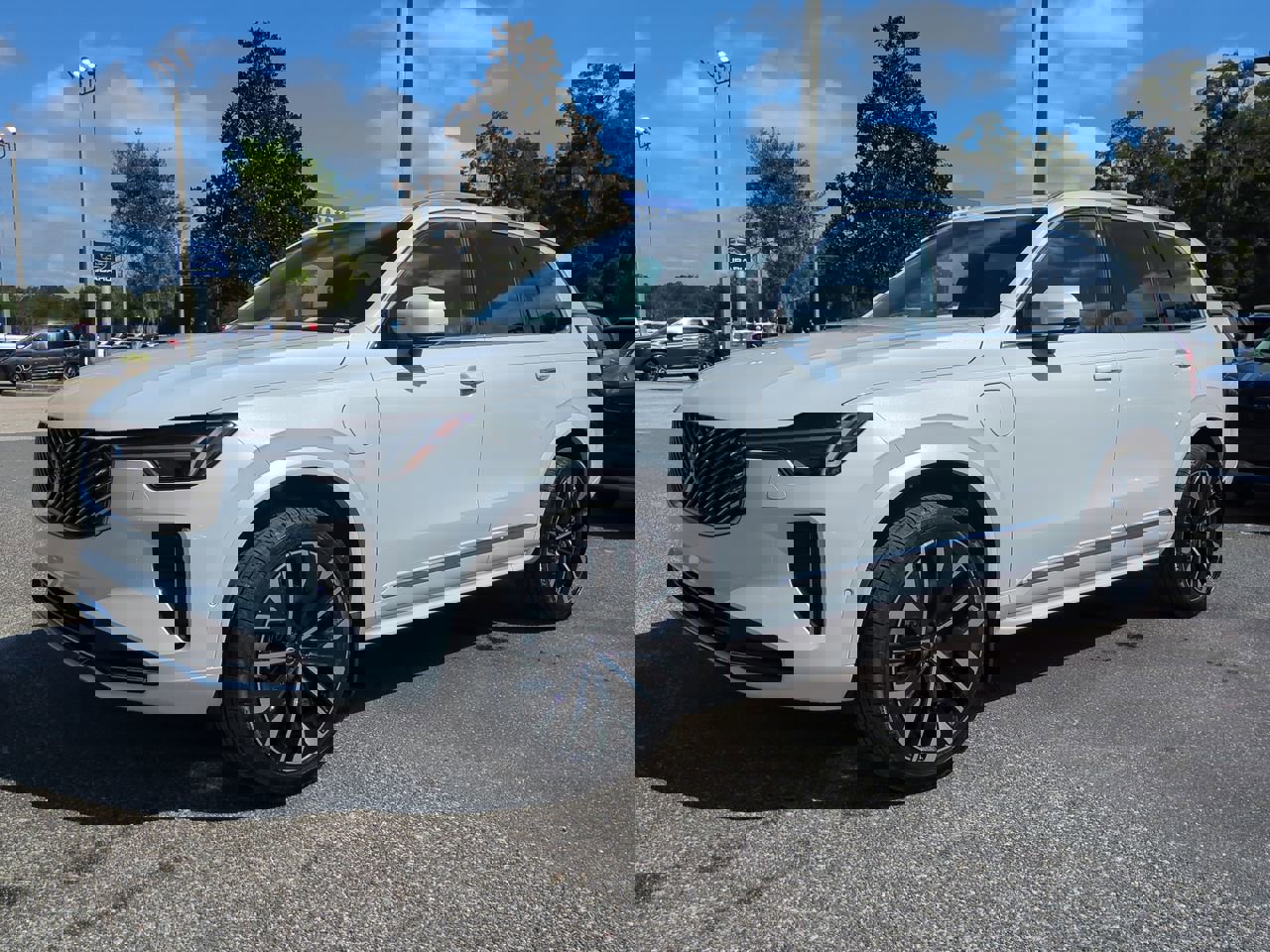 New 2026 Volvo XC90 T8 Plus image 8