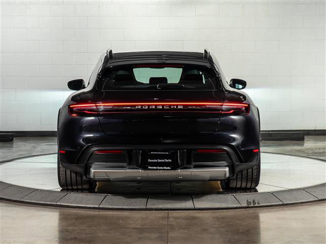 Used 2025 Porsche Taycan 4 Cross Turismo image 10