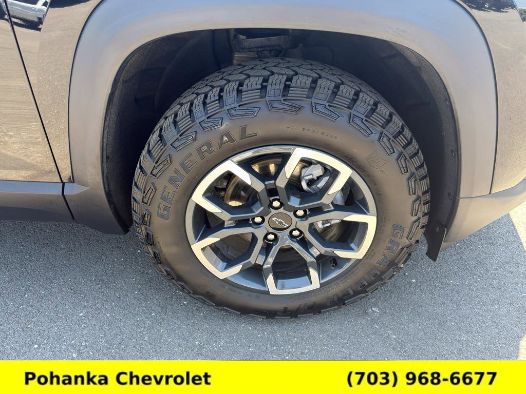 Used 2025 Chevrolet Equinox ACTIV AWD/4WD image 26