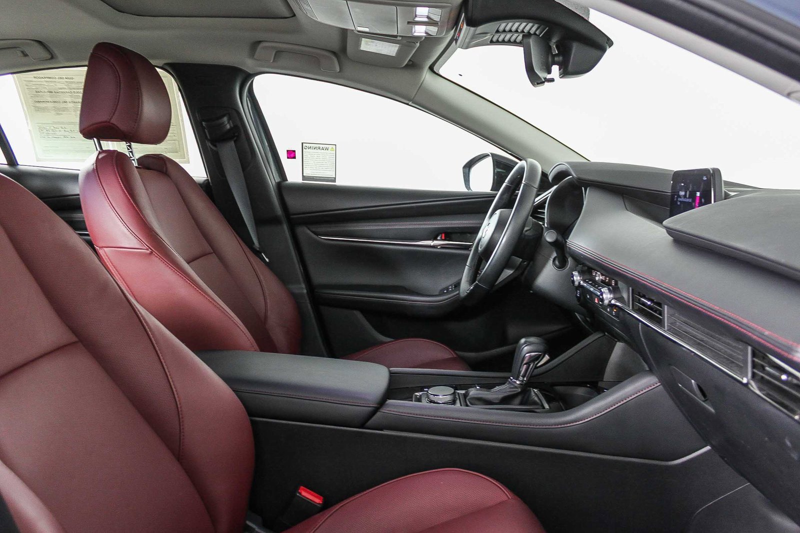 Used 2025 MAZDA MAZDA3 s image 17