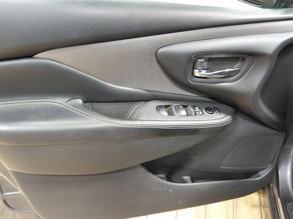 Used 2022 Nissan Murano S AWD/4WD image 36