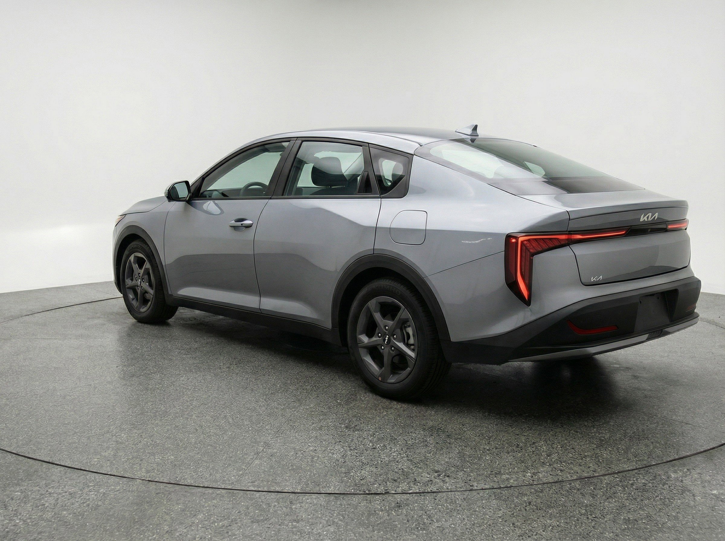 Used 2025 Kia K4 LXS image 6