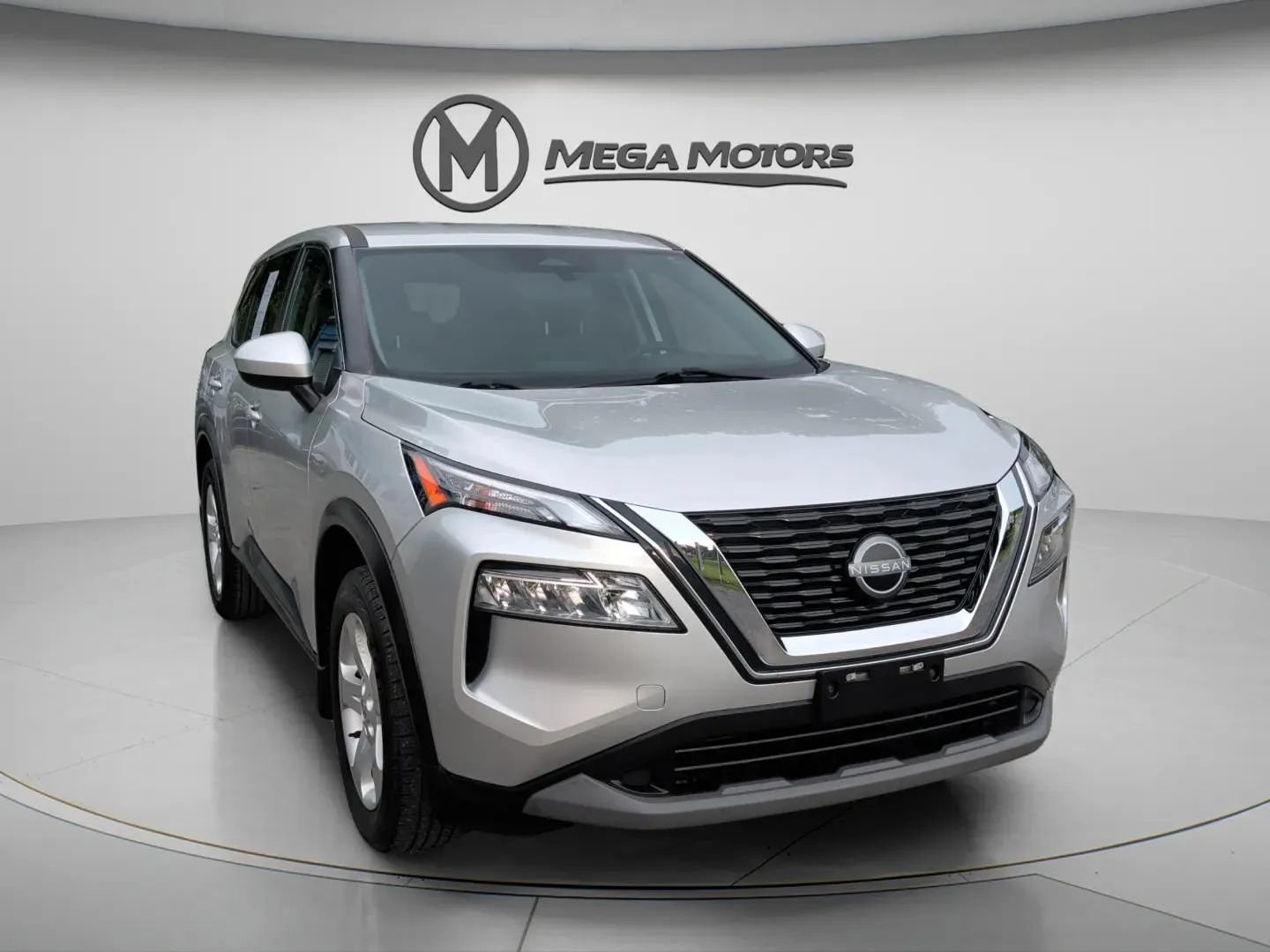 Used 2023 Nissan Rogue SV FWD image 11
