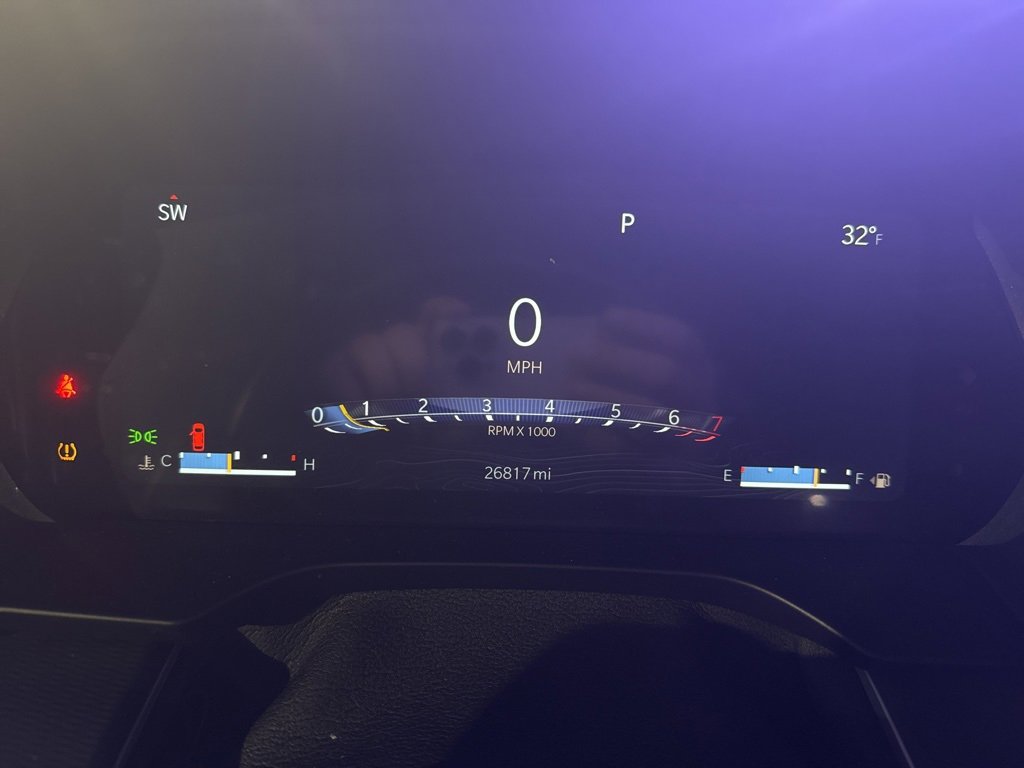 Used 2024 Jeep Grand Cherokee Laredo X image 9