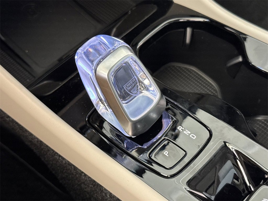 New 2026 Volvo XC40 B5 Ultra image 21