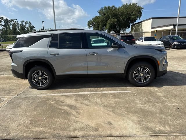 New 2026 Chevrolet Traverse LT w/ Driver Confidence Package FWD image 2