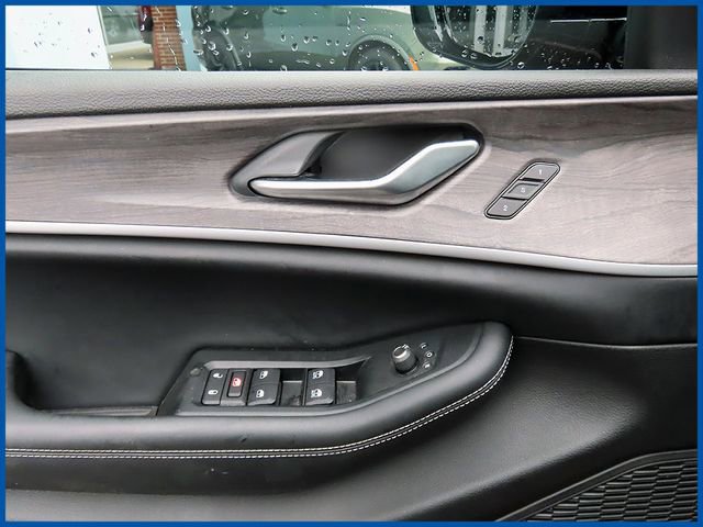 Used 2023 Jeep Grand Cherokee L Limited AWD/4WD image 13