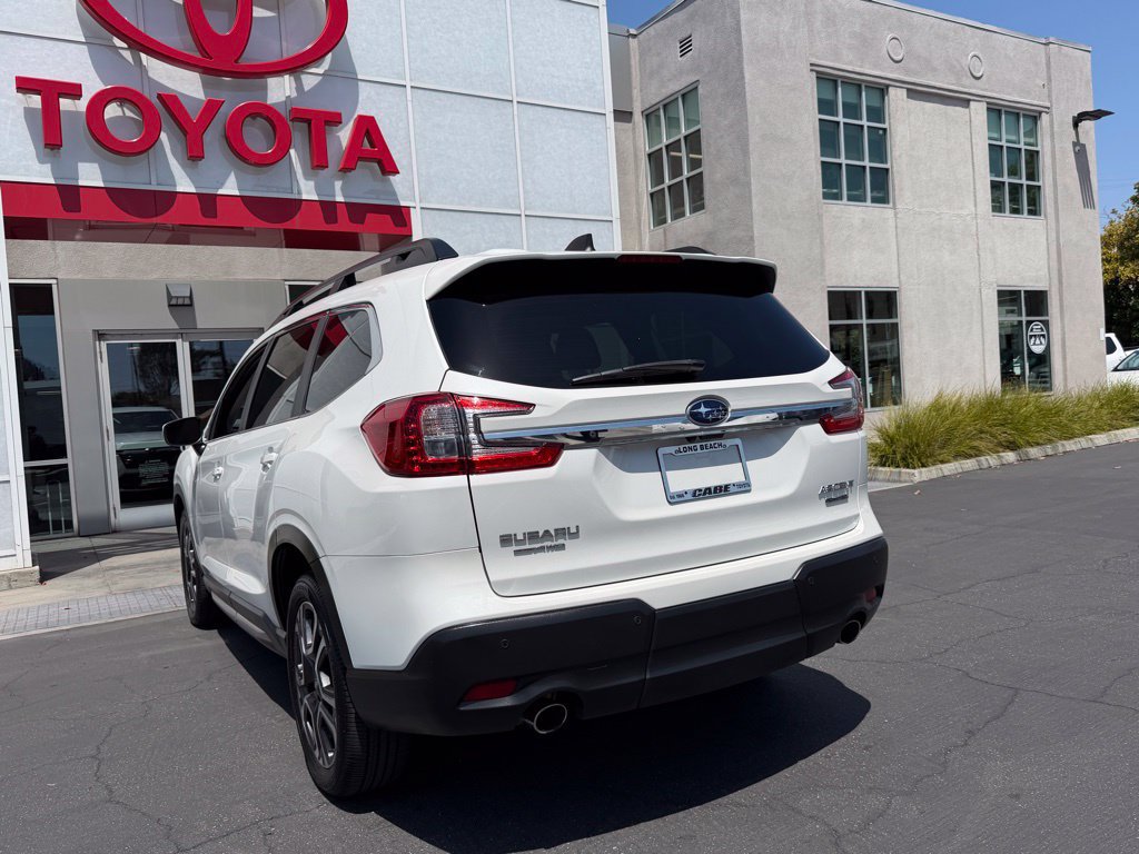 Used 2023 Subaru Ascent Limited AWD/4WD image 5
