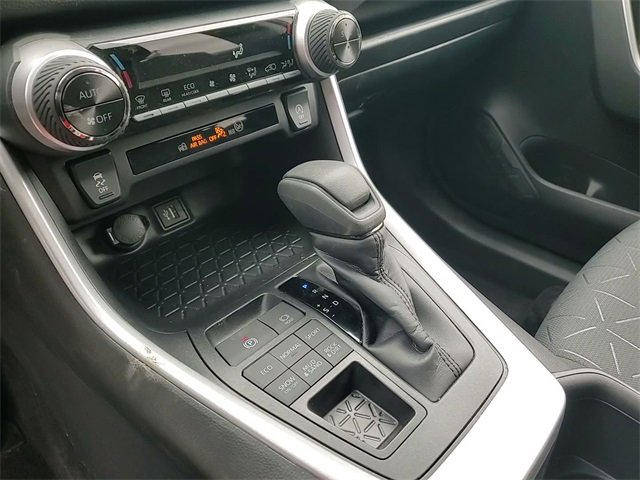 Used 2025 Toyota RAV4 XLE image 19