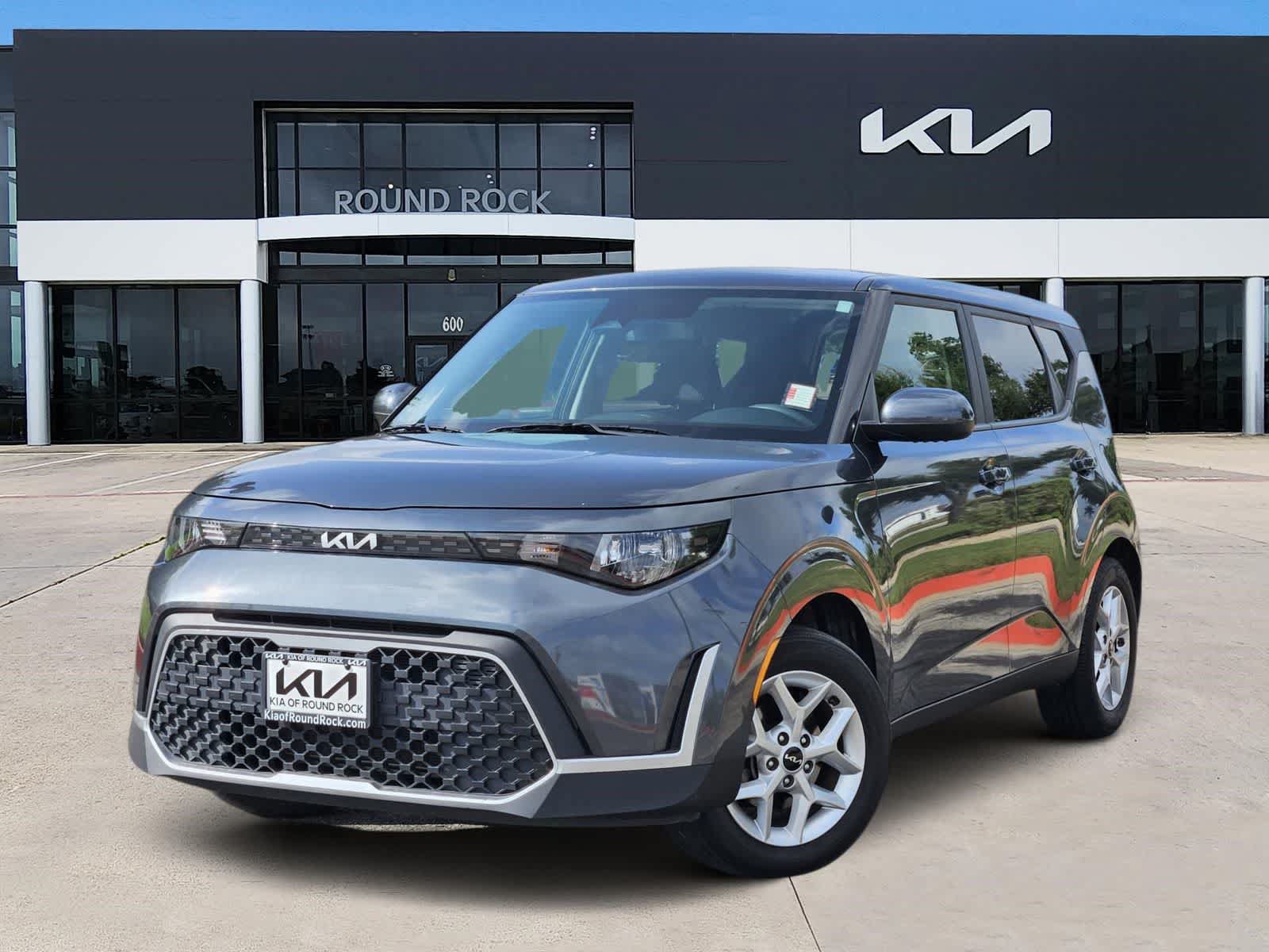 Used 2023 Kia Soul LX w/ Option Group 015 FWD image 1