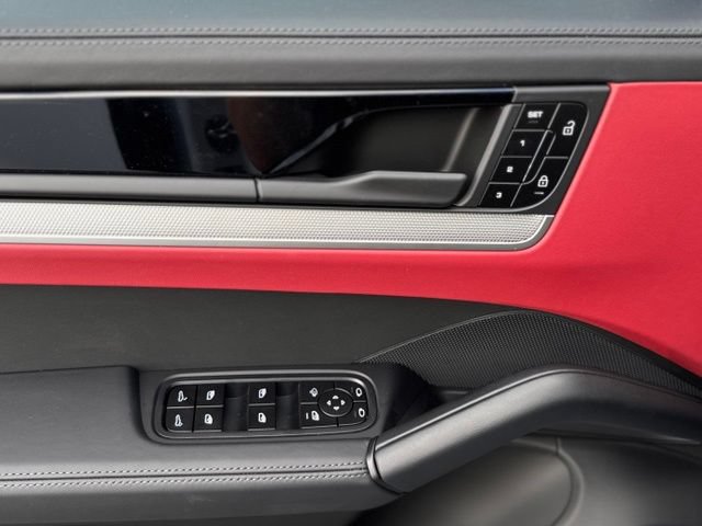 New 2026 Porsche Cayenne Coupe AWD/4WD image 14