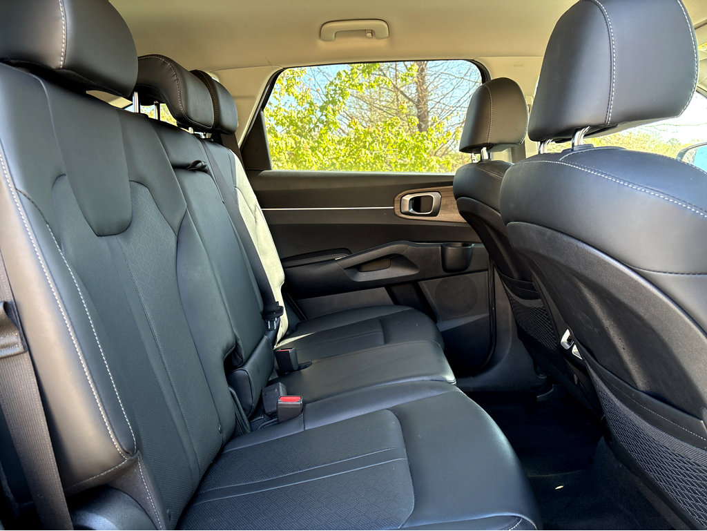 Used 2022 Kia Sorento S image 19