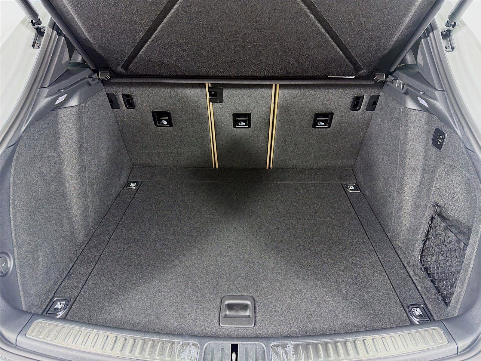 New 2026 Porsche Macan S image 25