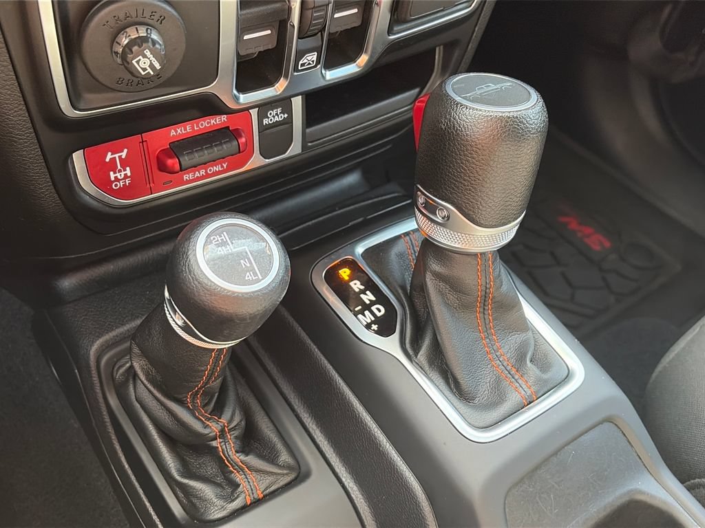Used 2022 Jeep Gladiator Mojave w/ Cold Weather Group AWD/4WD image 21