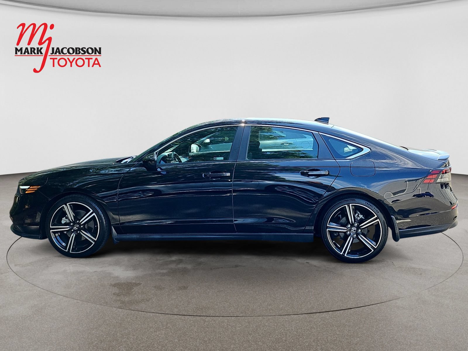 Used 2023 Honda Accord Sport image 15