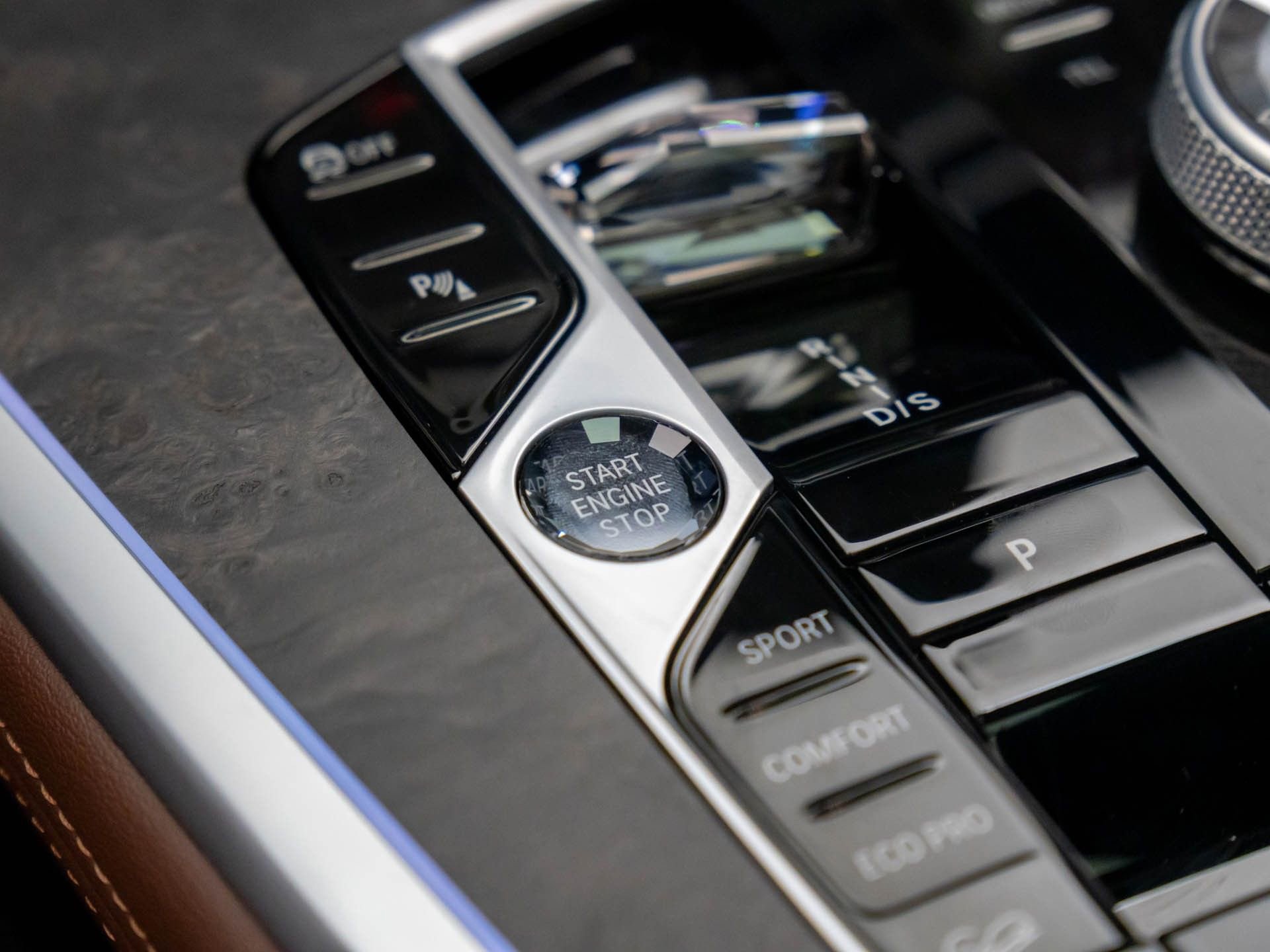 Certified 2024 BMW X7 xDrive40i w/ Executive Package image 22