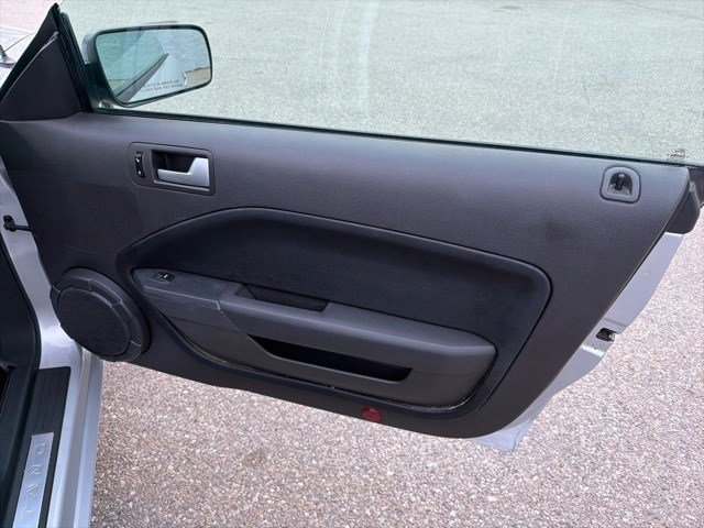 Used 2006 Ford Mustang GT Premium image 13