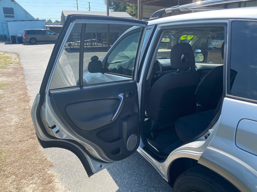 Used 2005 Toyota RAV4 2WD image 15