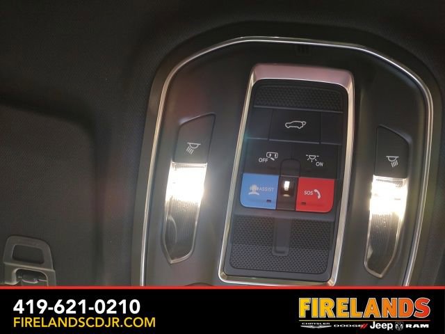 New 2026 Jeep Grand Cherokee Laredo image 15