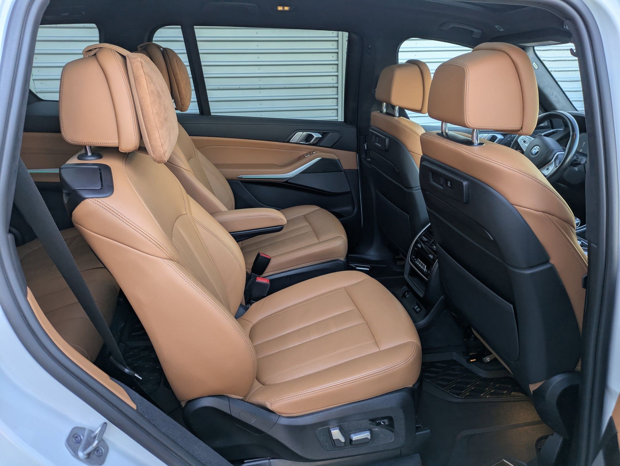 Used 2021 BMW X7 xDrive40i w/ Executive Package image 33