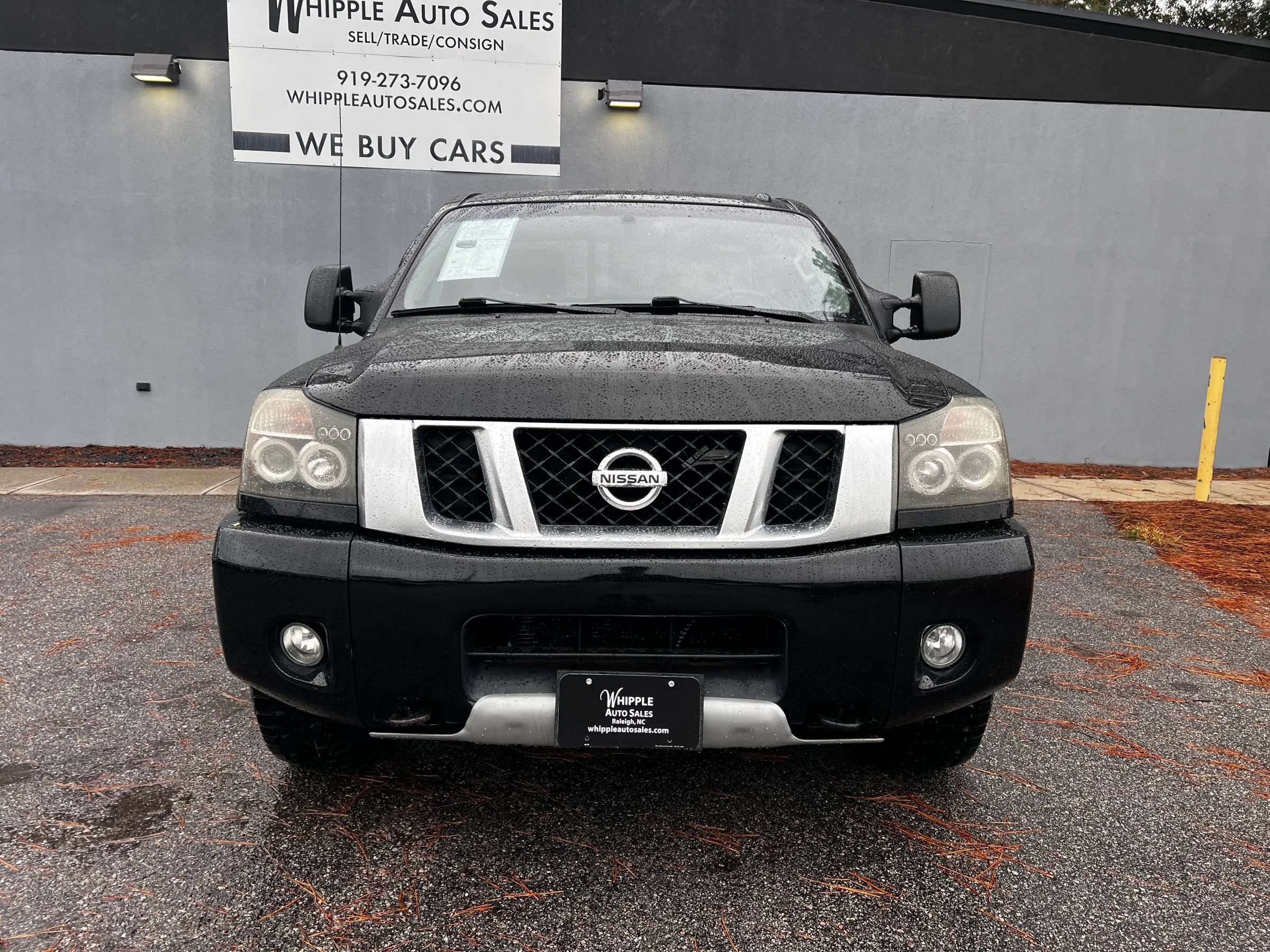 Used 2015 Nissan Titan PRO-4X w/ Pro-4x Luxury Package AWD/4WD image 2