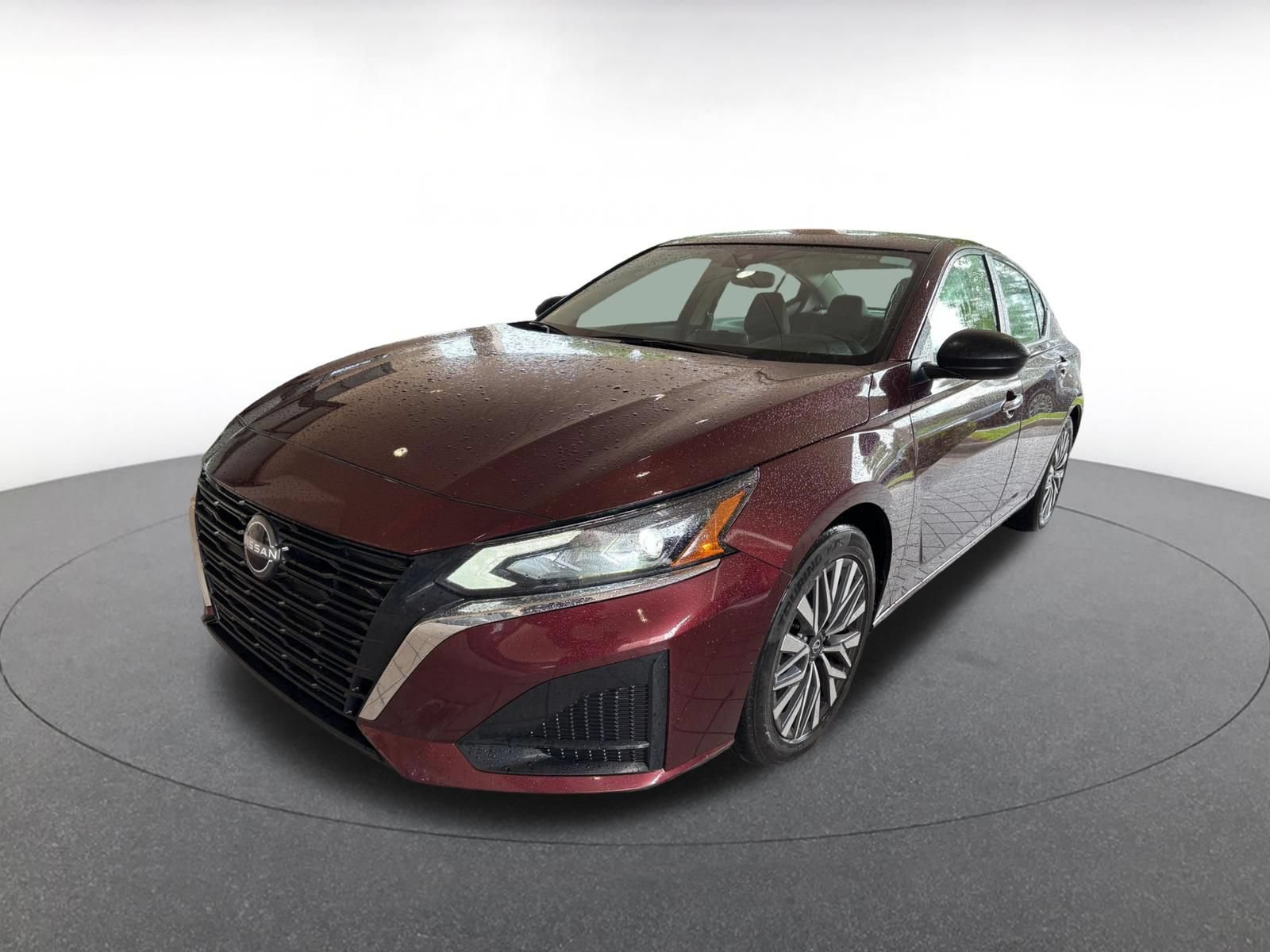 Used 2025 Nissan Altima 2.5 SV FWD image 4