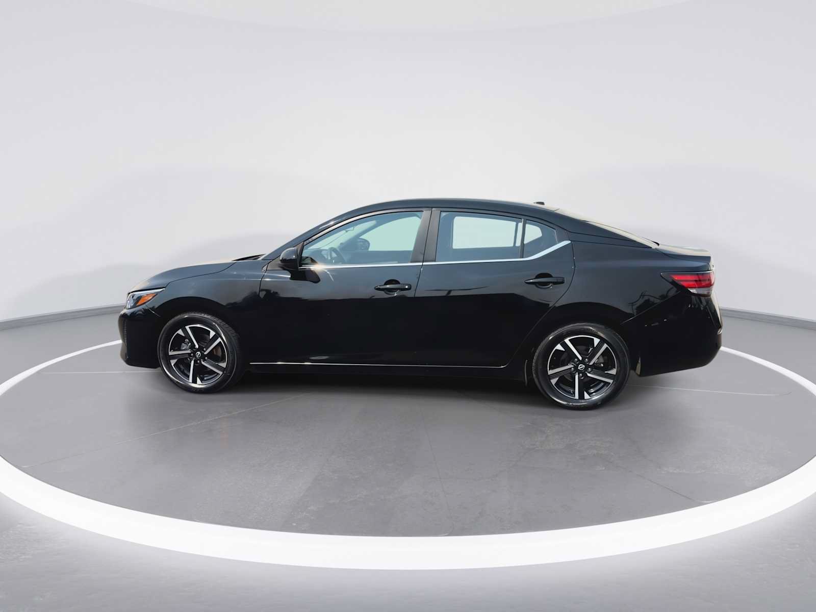 Used 2024 Nissan Sentra SV FWD image 5