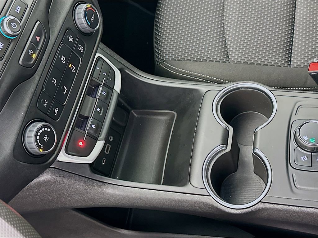 Used 2024 GMC Terrain SLE image 16