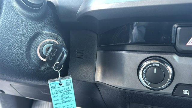 Used 2018 Toyota Tacoma TRD Sport image 14