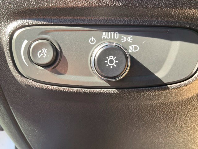 Used 2023 Chevrolet Equinox LT AWD/4WD image 12